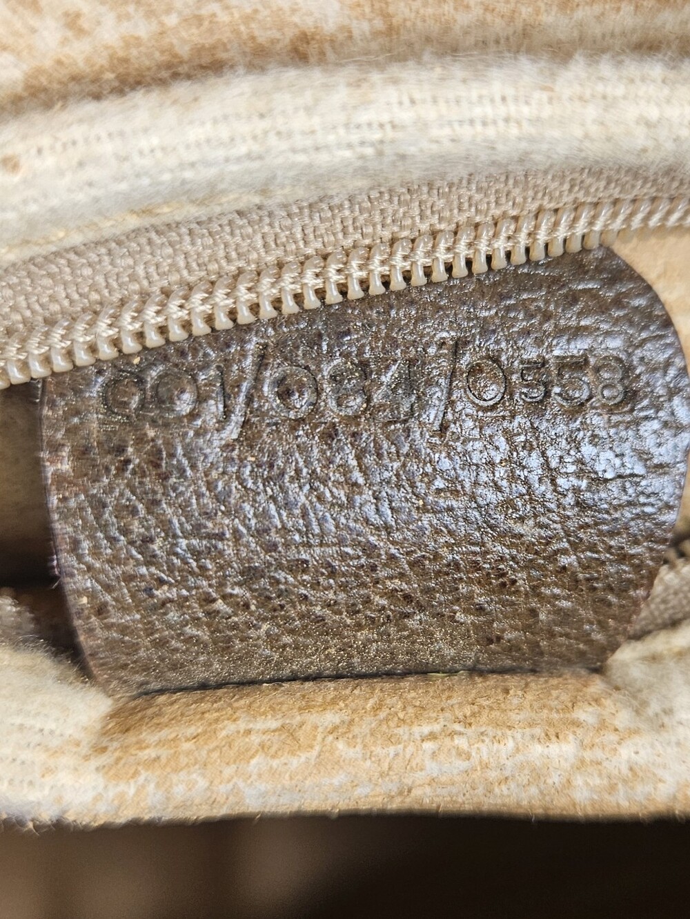 Authentic Vintage Gucci GG Supreme Monogram Crossbody Camera Bag Brown Leather - Picture 13 of 16